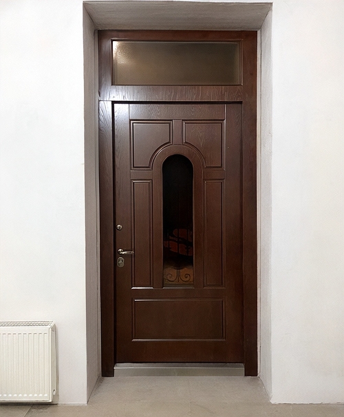 Дверь с фрамугой и стеклом