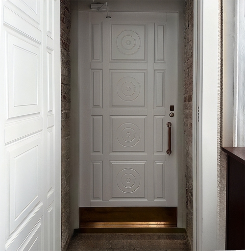 Белая арочная дверь Белая арочная дверь