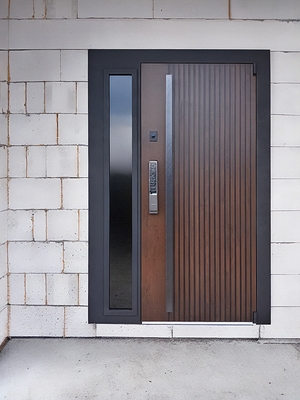 Индивидуальный проект: входная группа с остеклением, бугельной ручкой и электронным замком Индивидуальный проект: входная группа с остеклением, бугельной ручкой и электронным замком