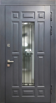Однопольная входная дверь с отделкой МДФ, стеклом и решеткой Однопольная входная дверь с отделкой МДФ, стеклом и решеткой