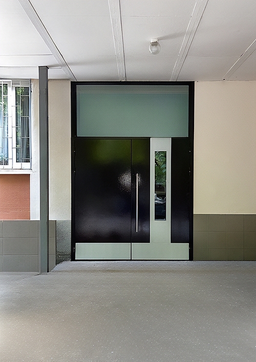 Входная группа в подъезд