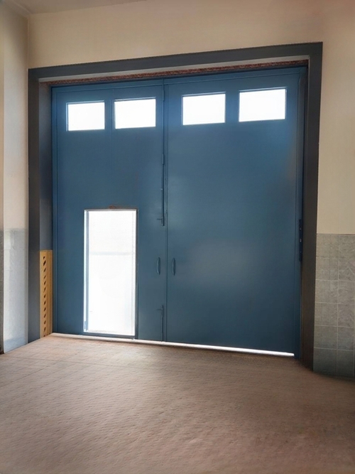 Ворота голубого цвета Ворота голубого цвета