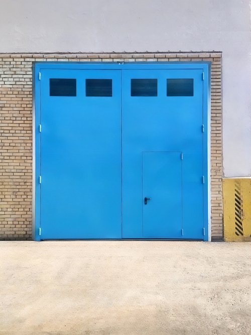 Ворота голубого цвета Ворота голубого цвета